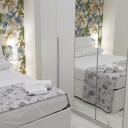 Partenope&Ulisse House Napoli ภายนอก รูปภาพ