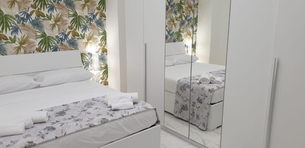 Partenope&Ulisse House Napoli ภายนอก รูปภาพ
